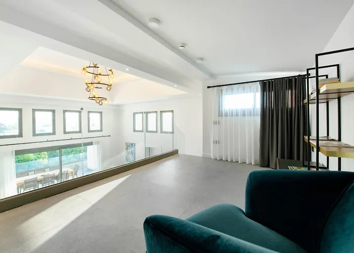 Lodos Suites & Rezidans Αλικαρνασσός