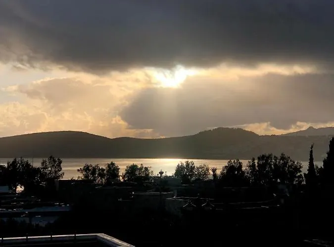 فندق Lodos Suites & Rezidans